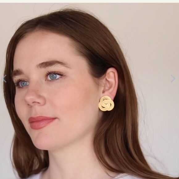 Gold Celtic Knot Earrings with Textured Finish. PLEASE NOTE THESE ARE CLIP ON - Picture 2 of 3